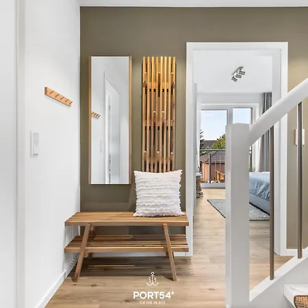 Westwind Apartment *